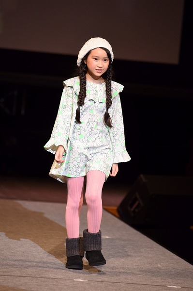 1474866679298-700x1051